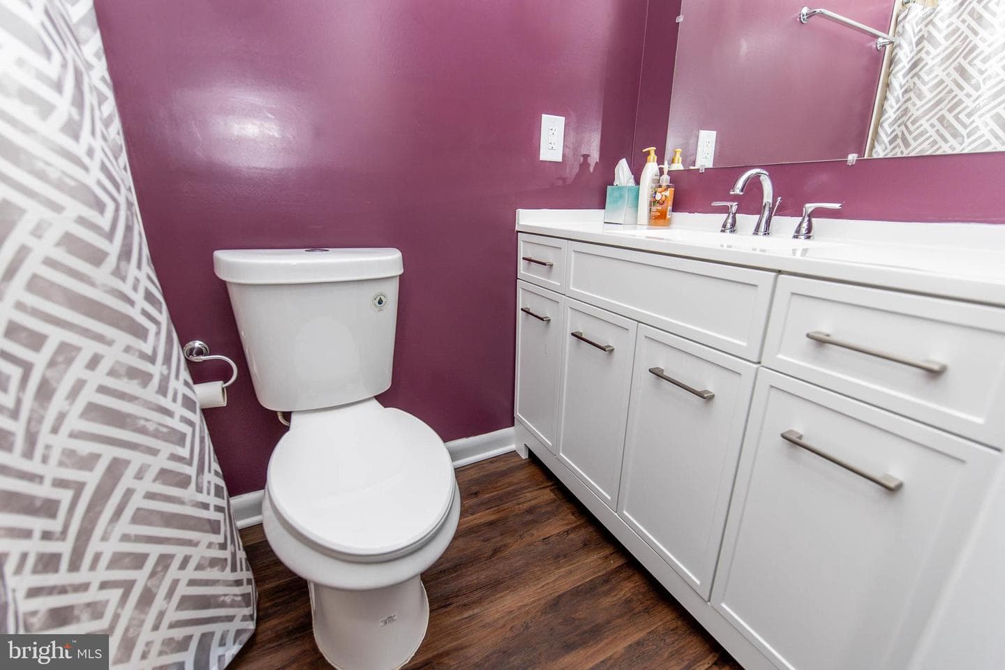 15613 Wembrough Street photo 38