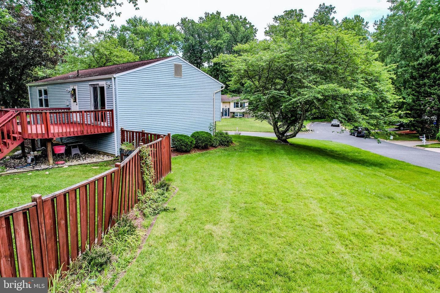 15613 Wembrough Street photo 50