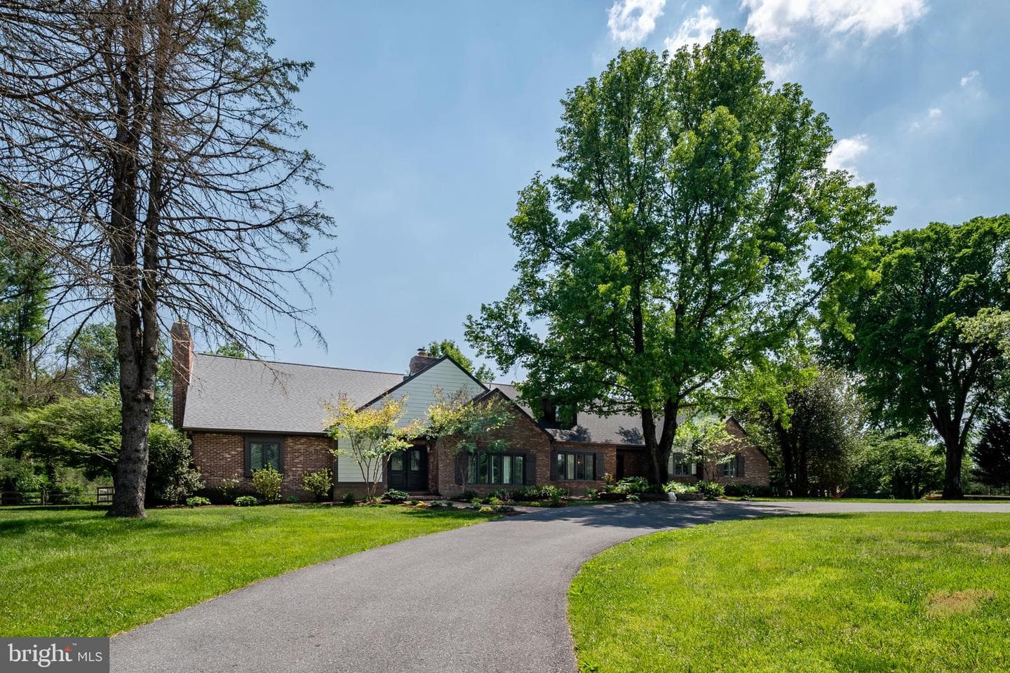 120 Ashton Oaks Court photo 2