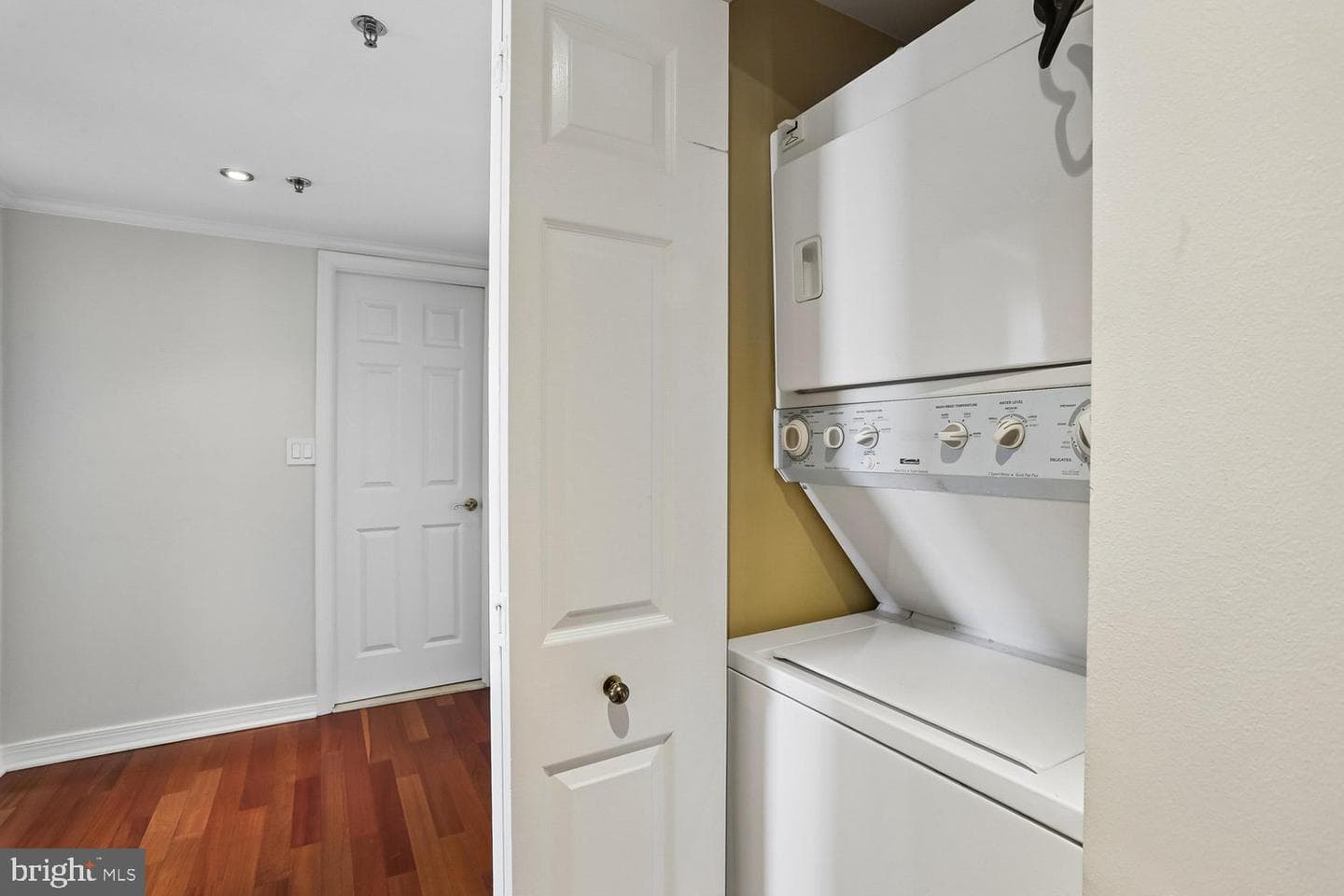 5809 Nicholson Lane #1001 photo 31