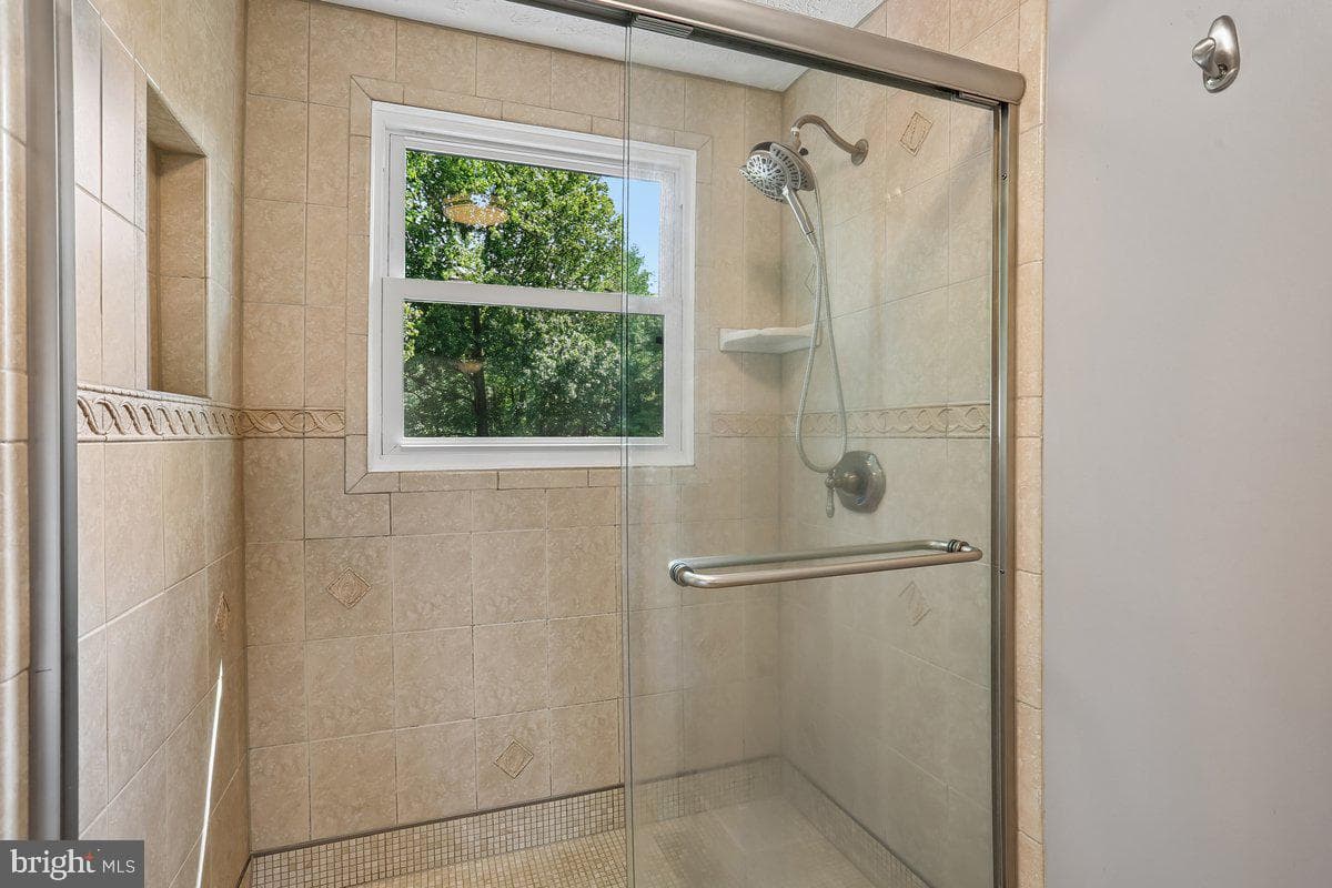 14404 Kings Grant Street photo 26