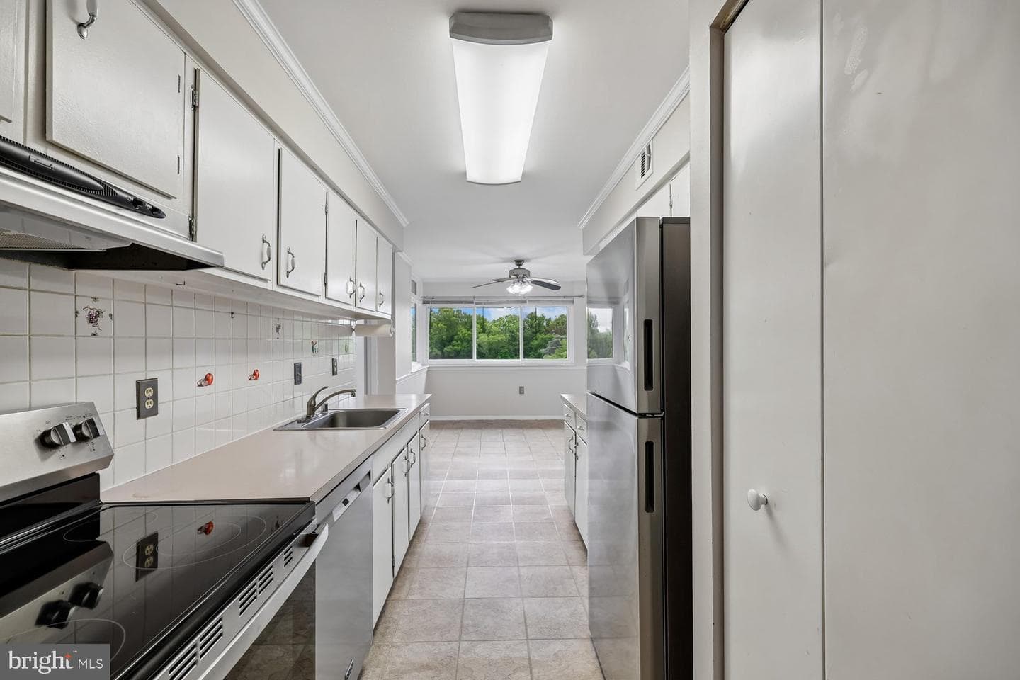 421 Christopher Avenue #14 photo 27