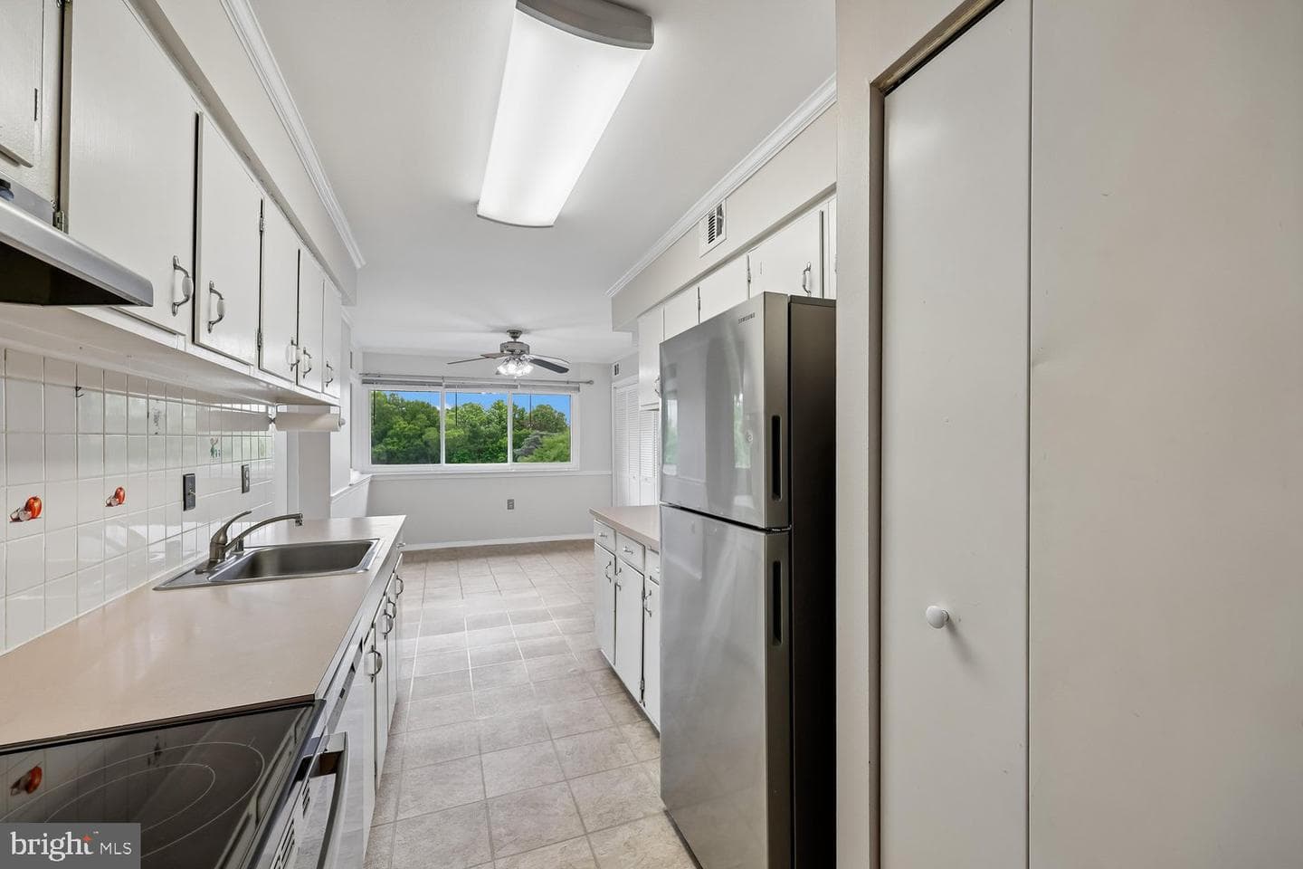 421 Christopher Avenue #14 photo 29