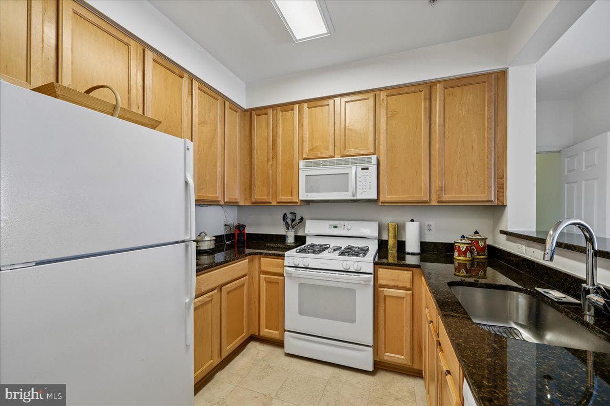 310 High Gables Drive #307 photo 9