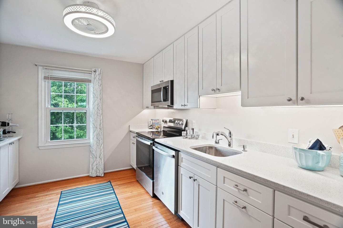 5 Ingleside Court photo 8