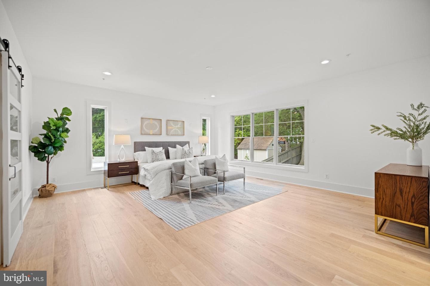 8609 Woodbrook Lane photo 23