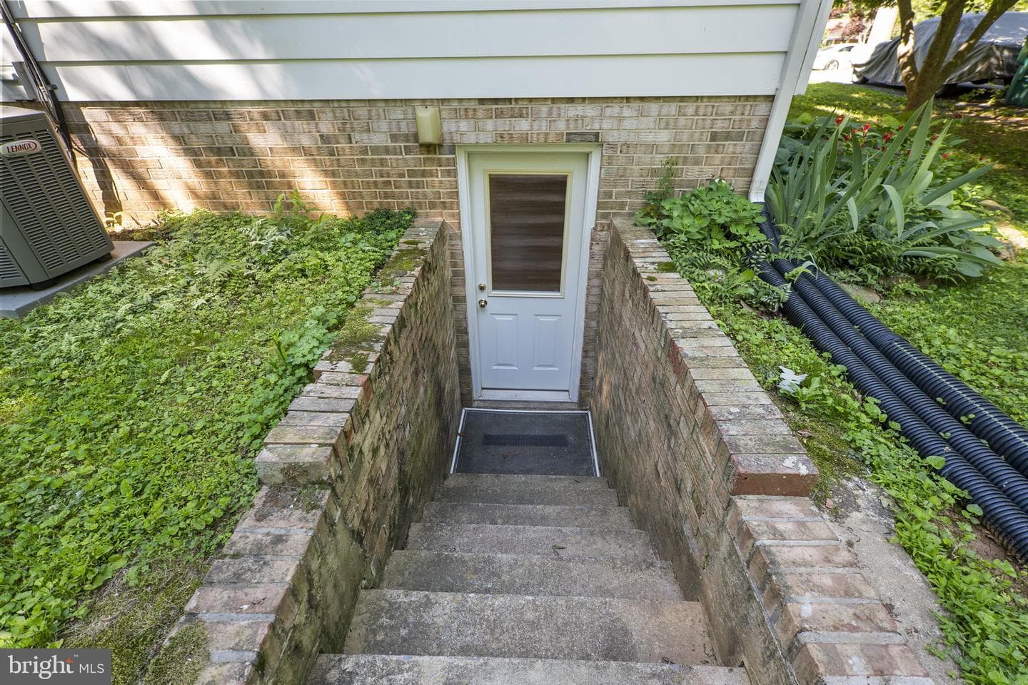 22809 Clarkbrooke Drive photo 29