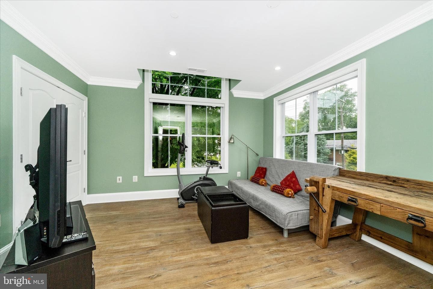 10221 Tyburn Terrace photo 51