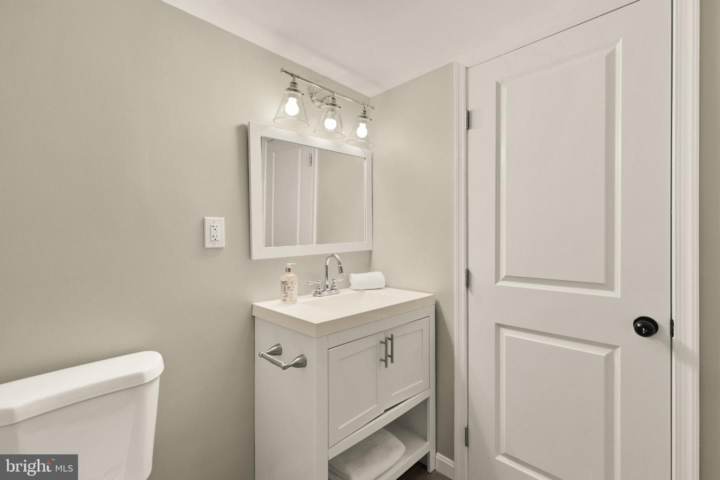 10210 Carroll Place photo 38