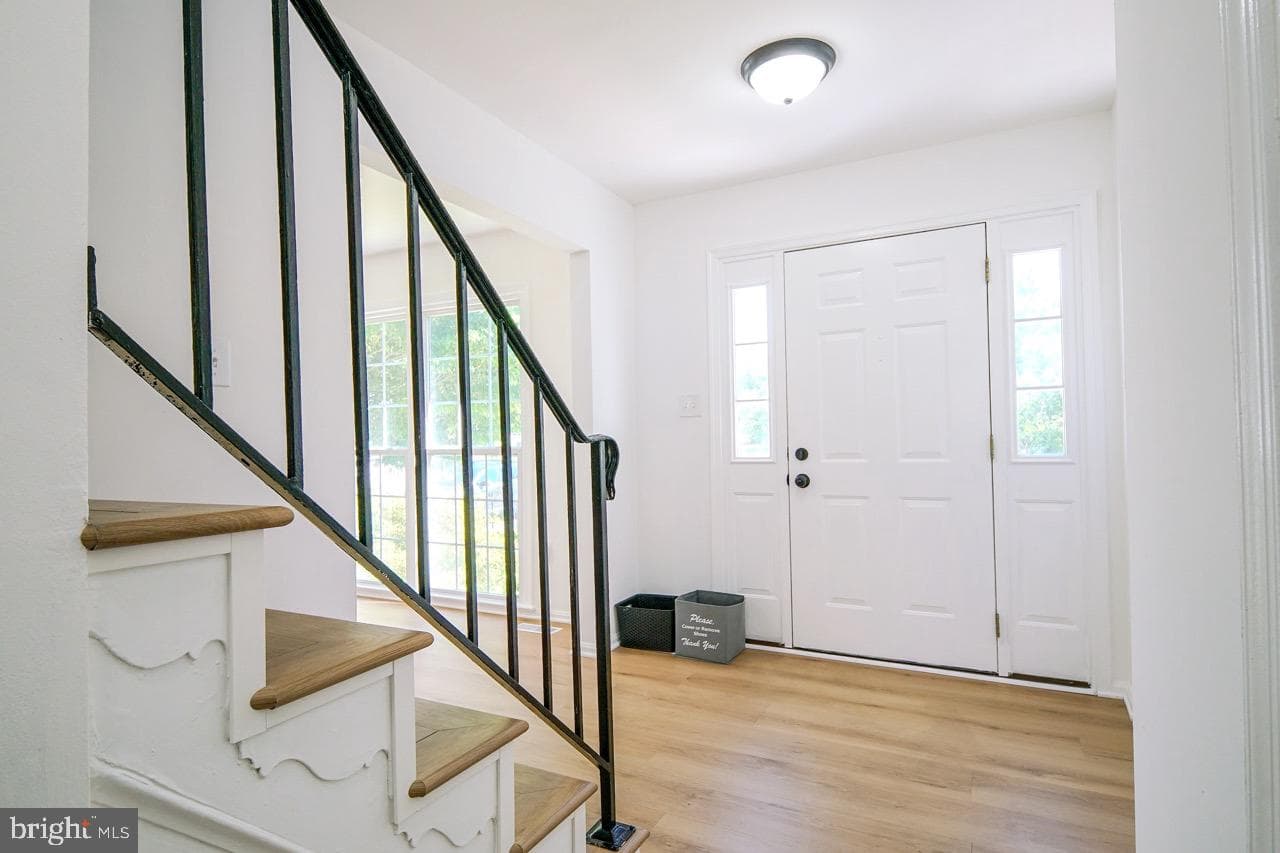 13104 Dairymaid Drive photo 2