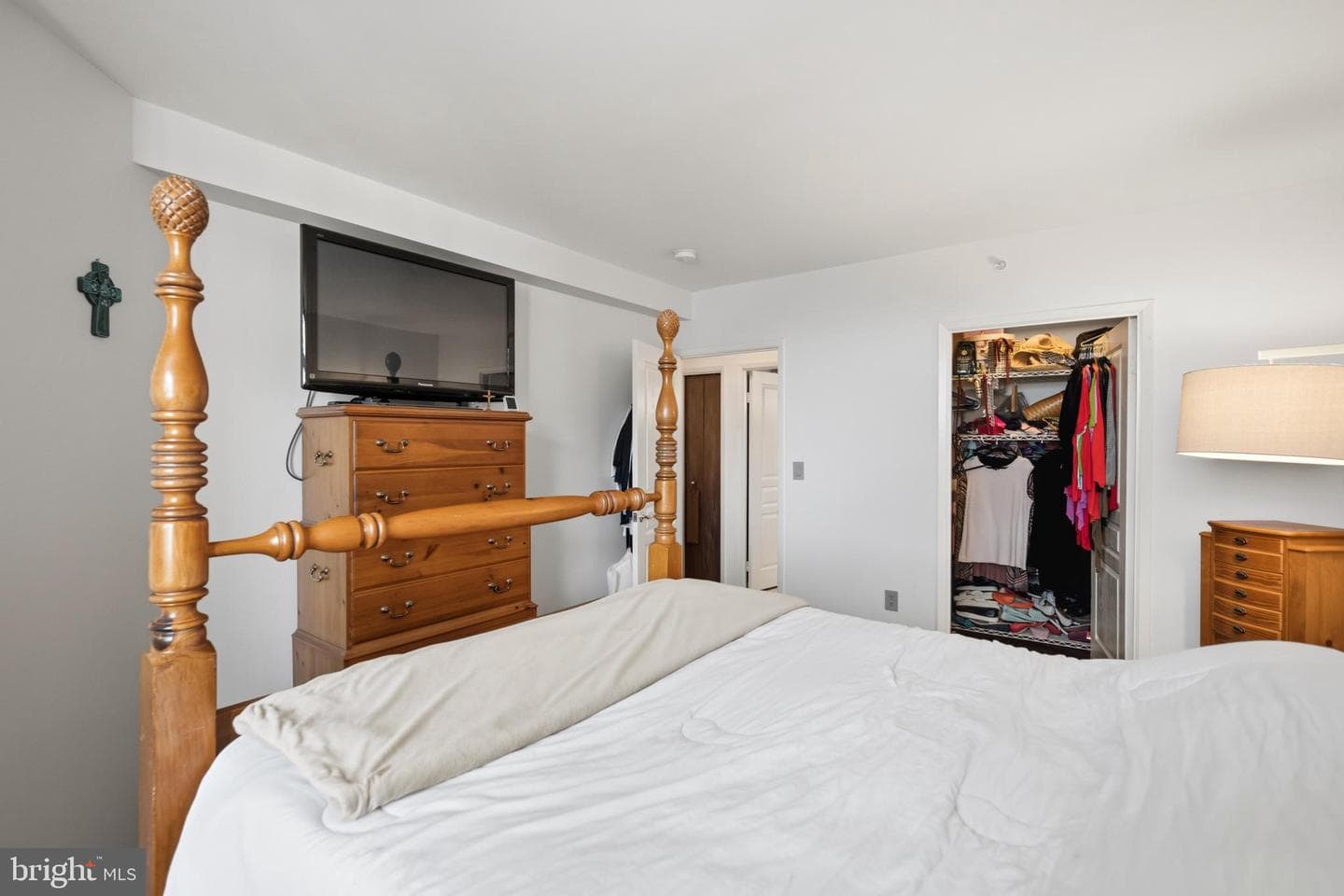 7111 Woodmont Avenue #709 photo 30