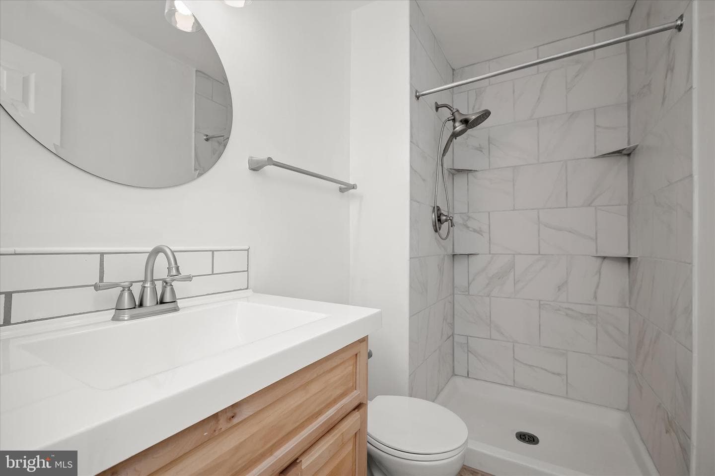 148 Barnsfield Court #204 photo 22