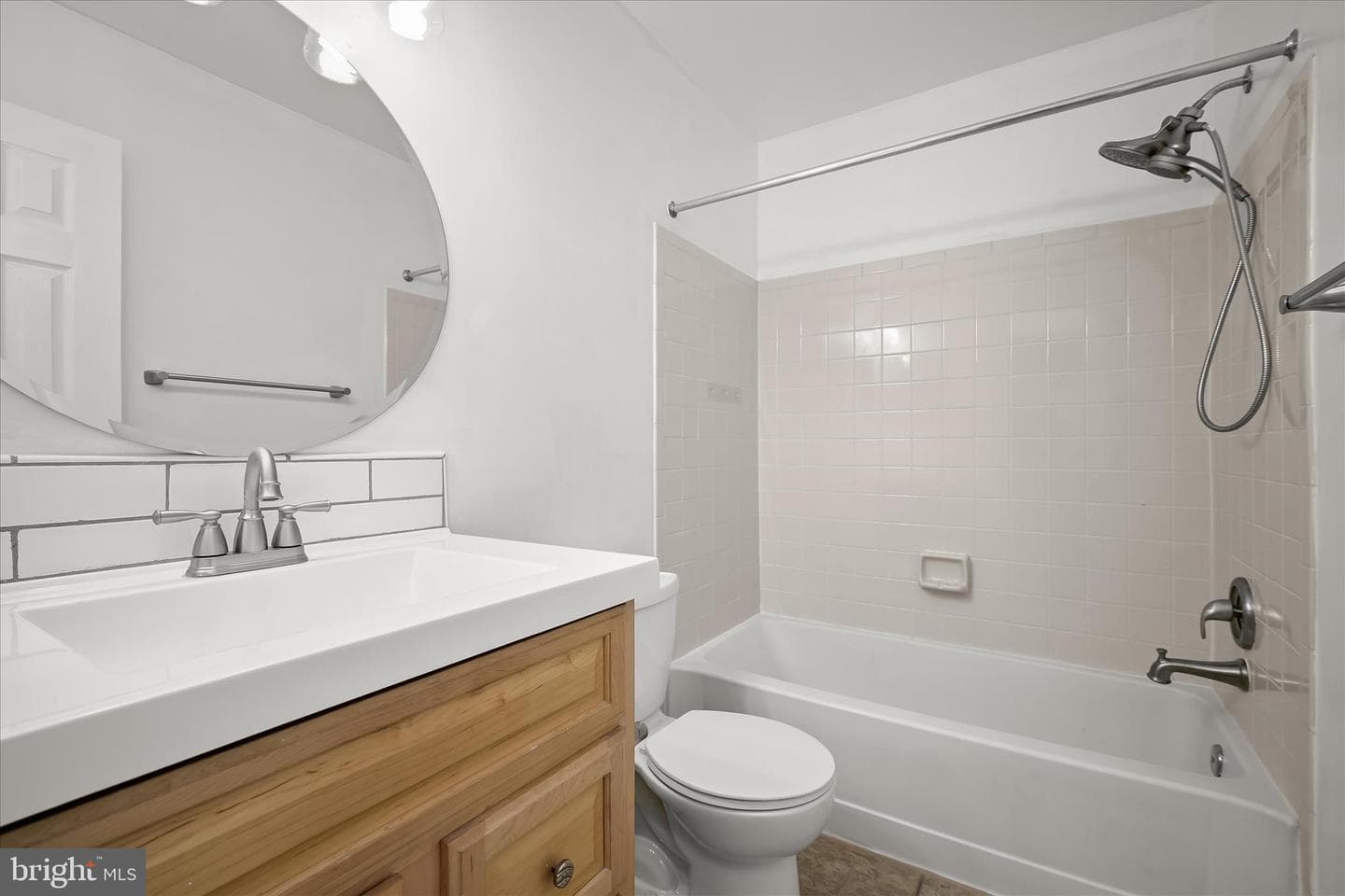 148 Barnsfield Court #204 photo 29