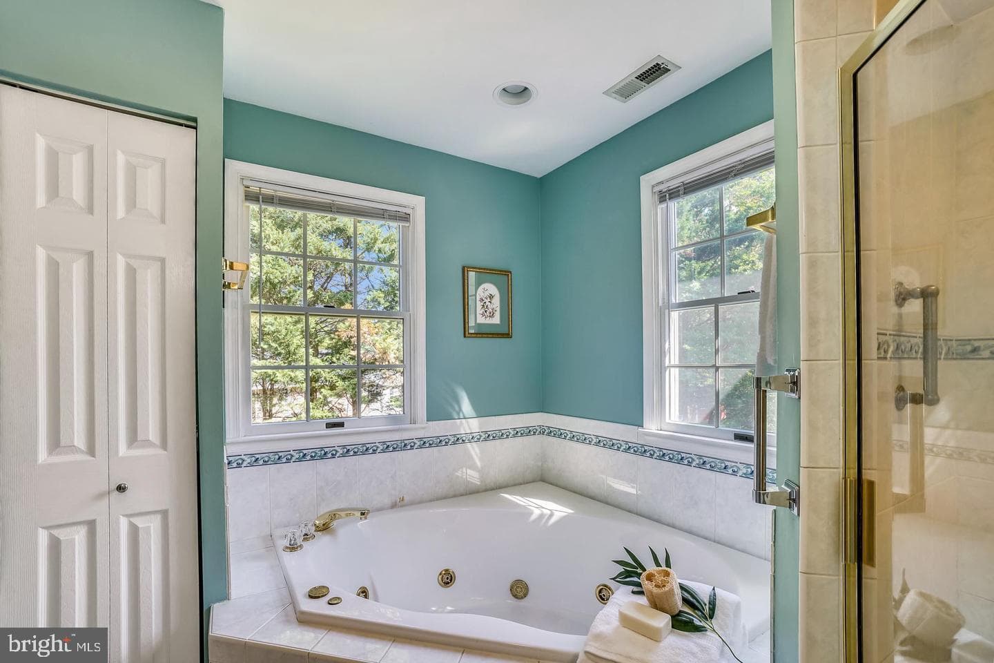 24109 Doreen Dr photo 11