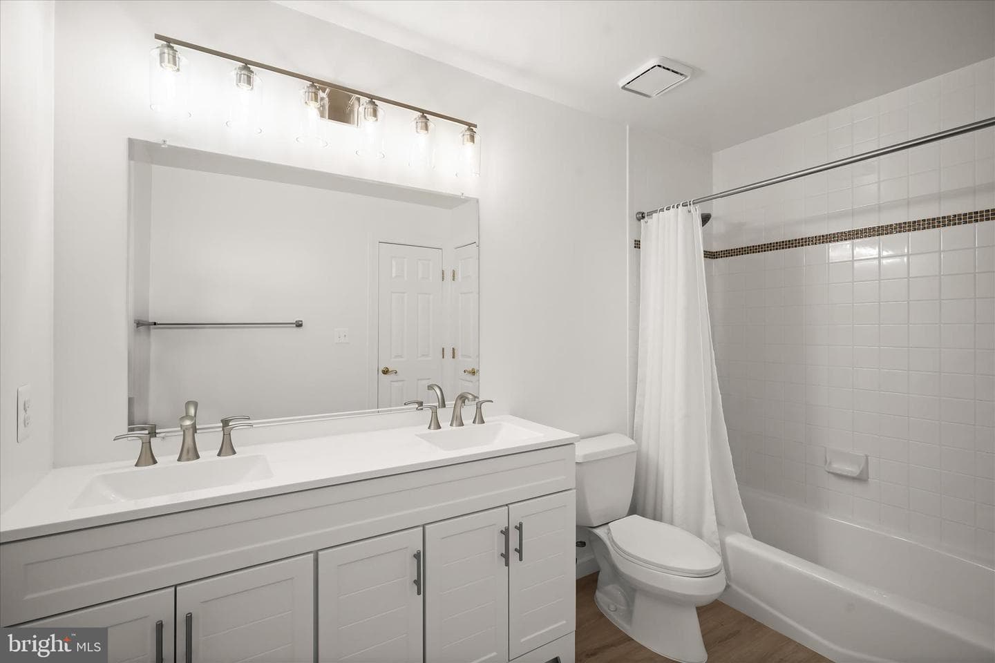 15300 Kwanzan Court photo 45