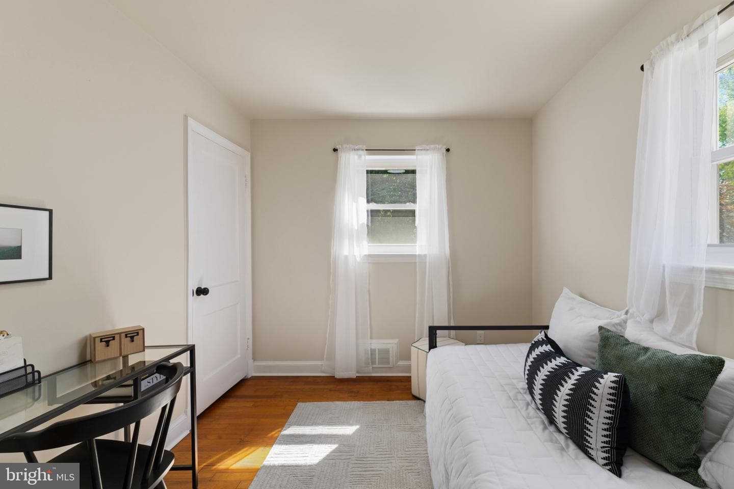 10205 Douglas Avenue photo 13