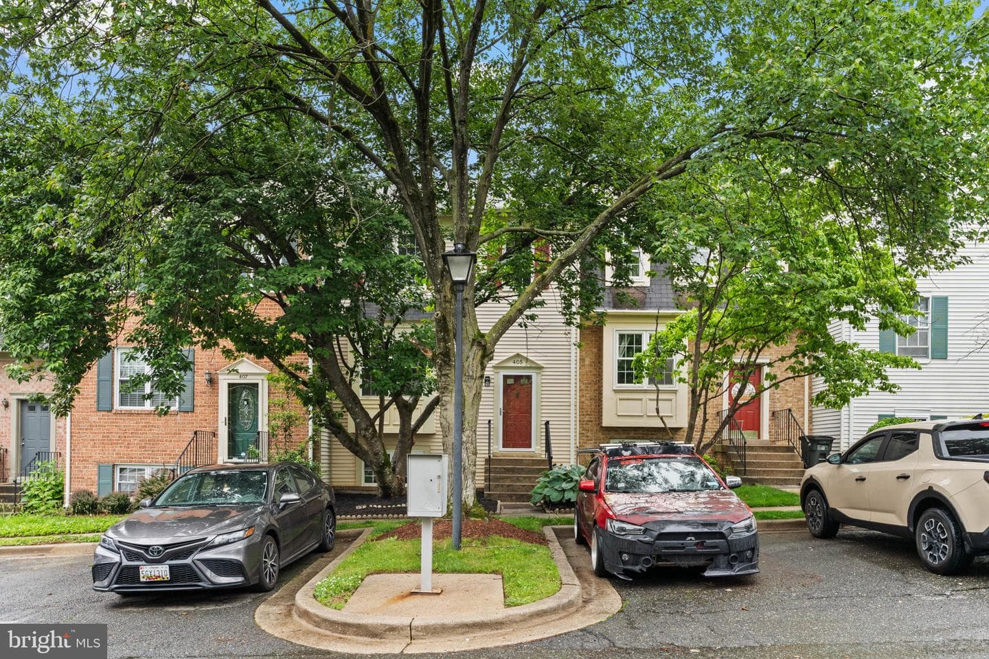 405 Amberfield Lane photo 2