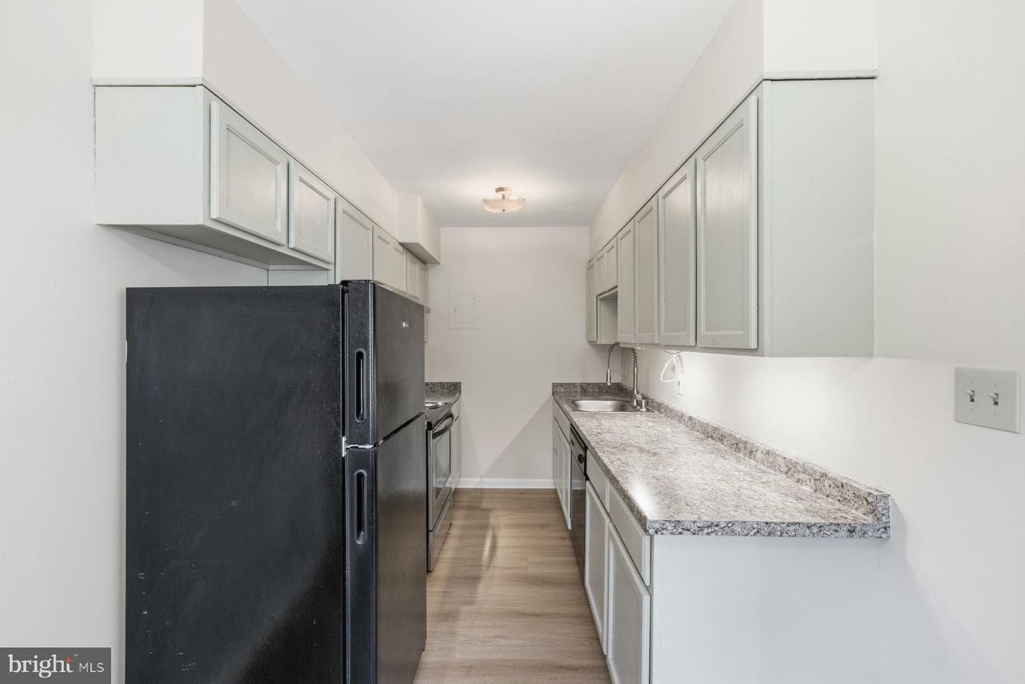 4803 Wellington Drive #102 photo 9