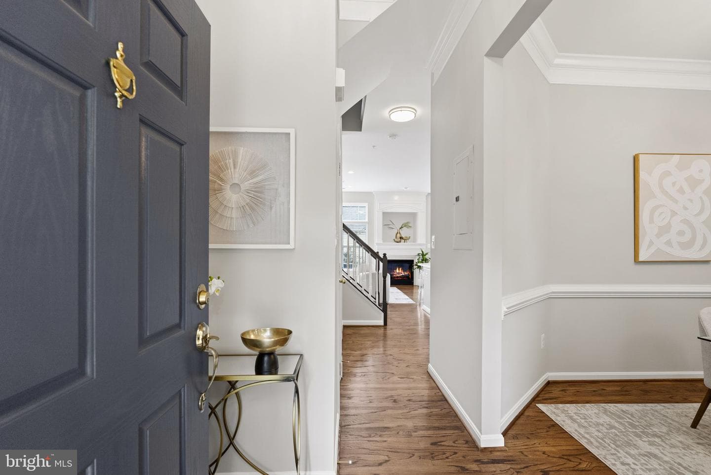1324 Main Mews photo 4