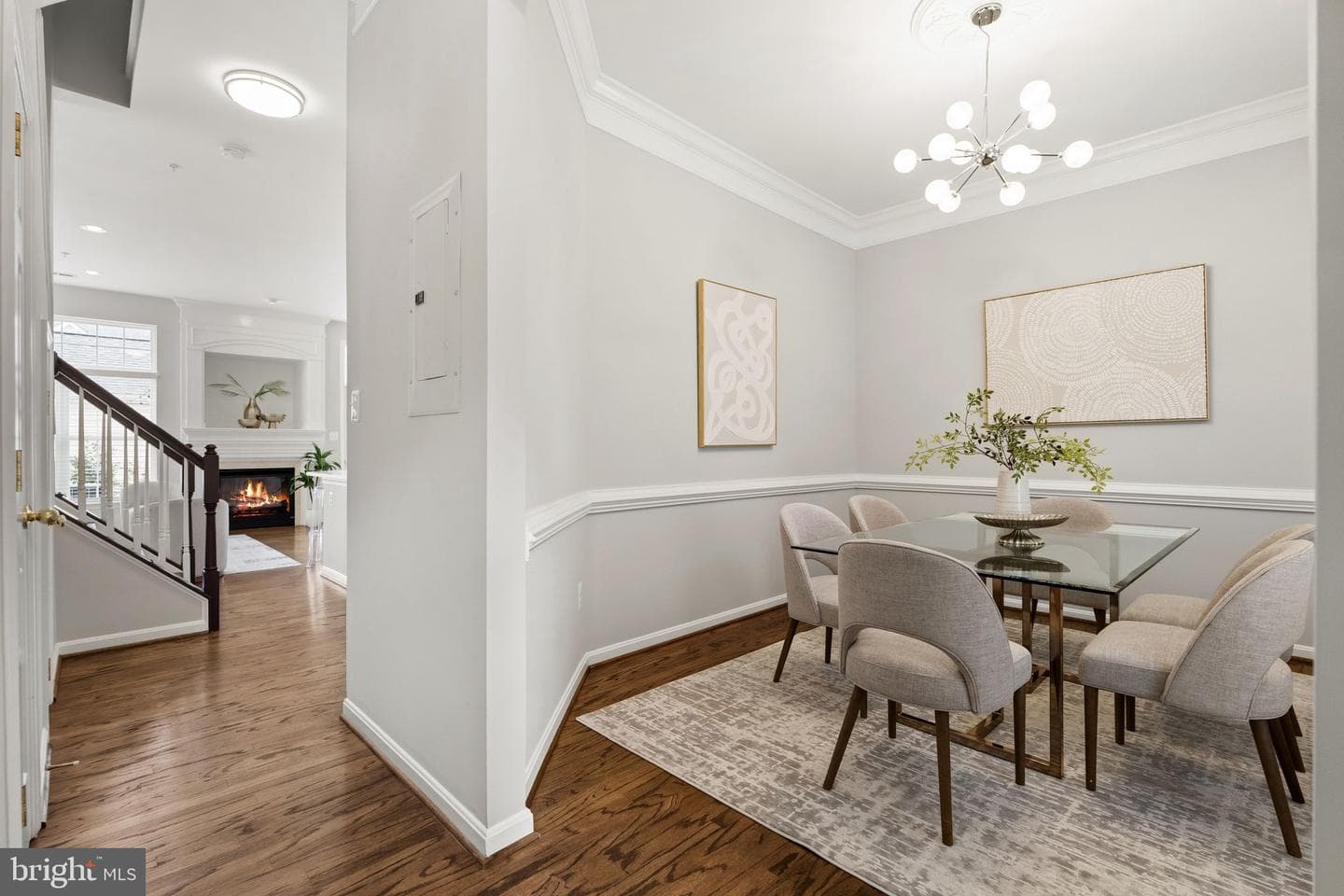 1324 Main Mews photo 5