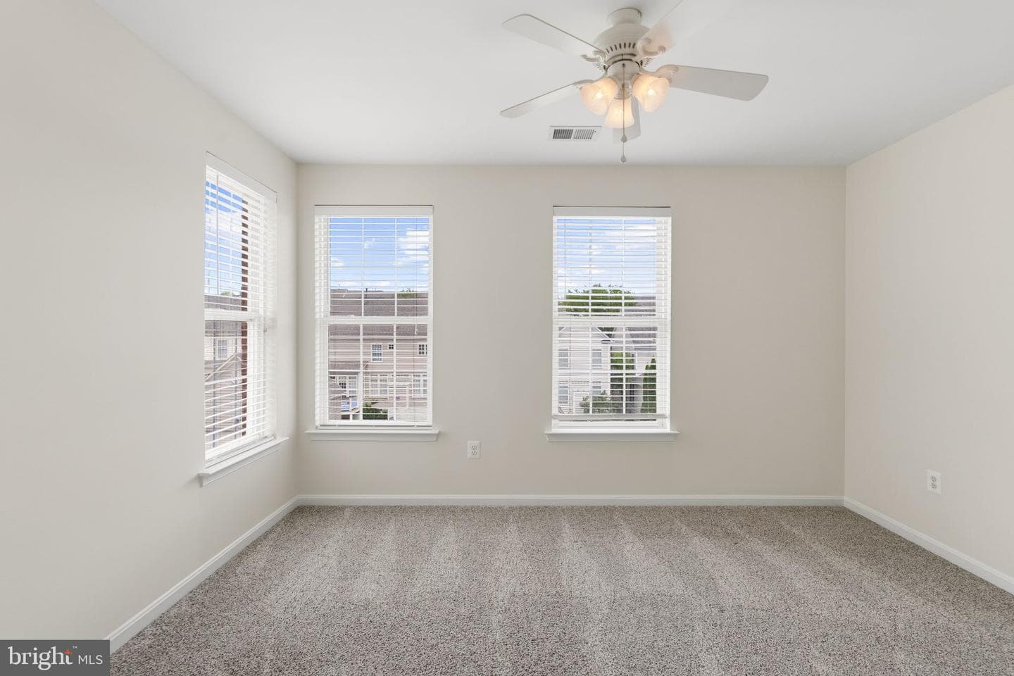1324 Main Mews photo 50