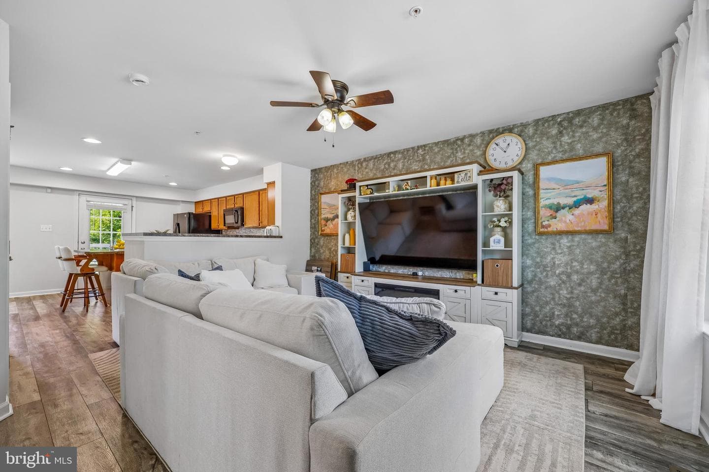 11601 Emerald Green Drive #906a photo 5