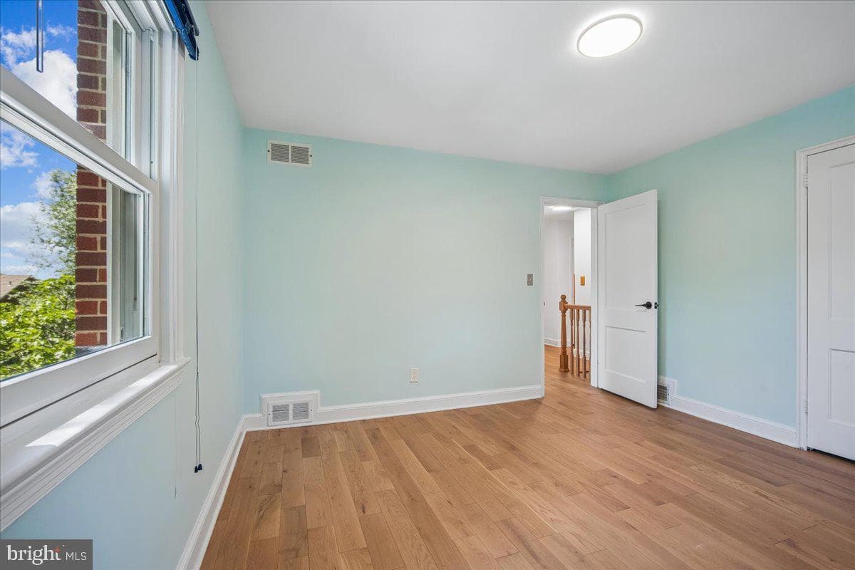 5304 Sherrill Avenue photo 20