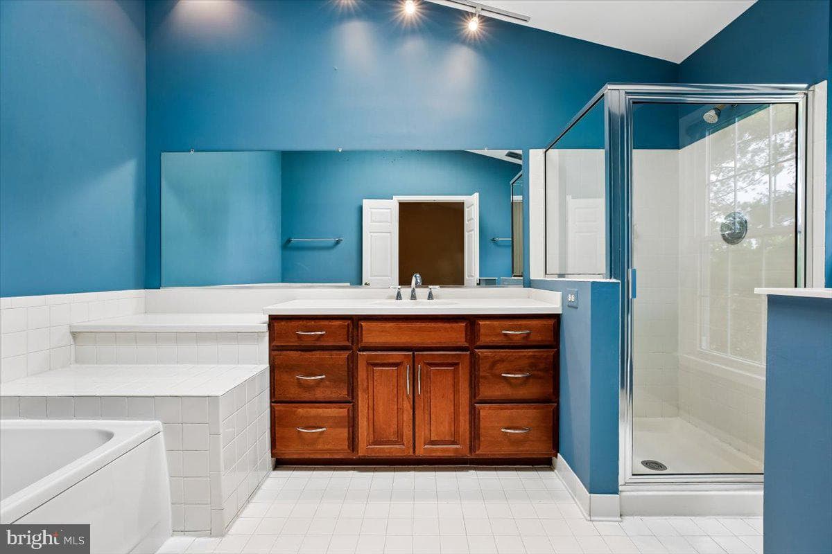 6024 Loganwood photo 46