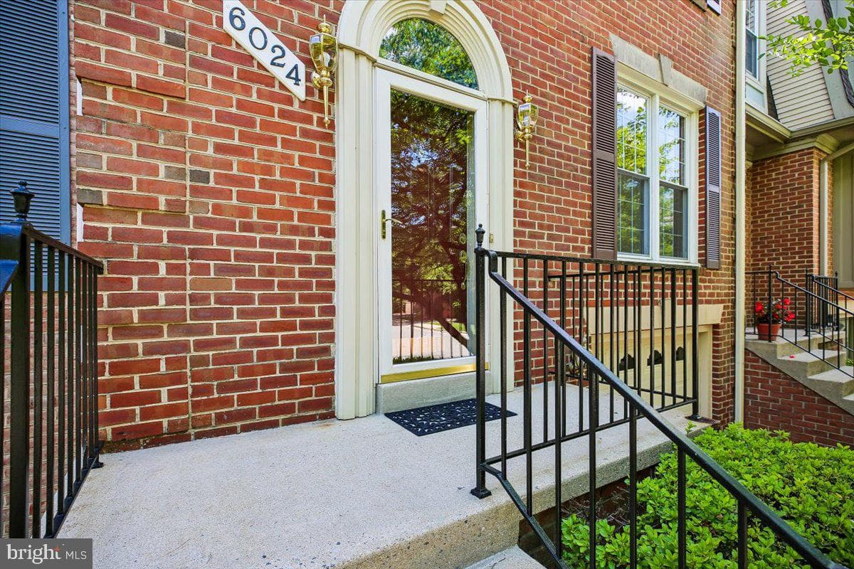 6024 Loganwood photo 6