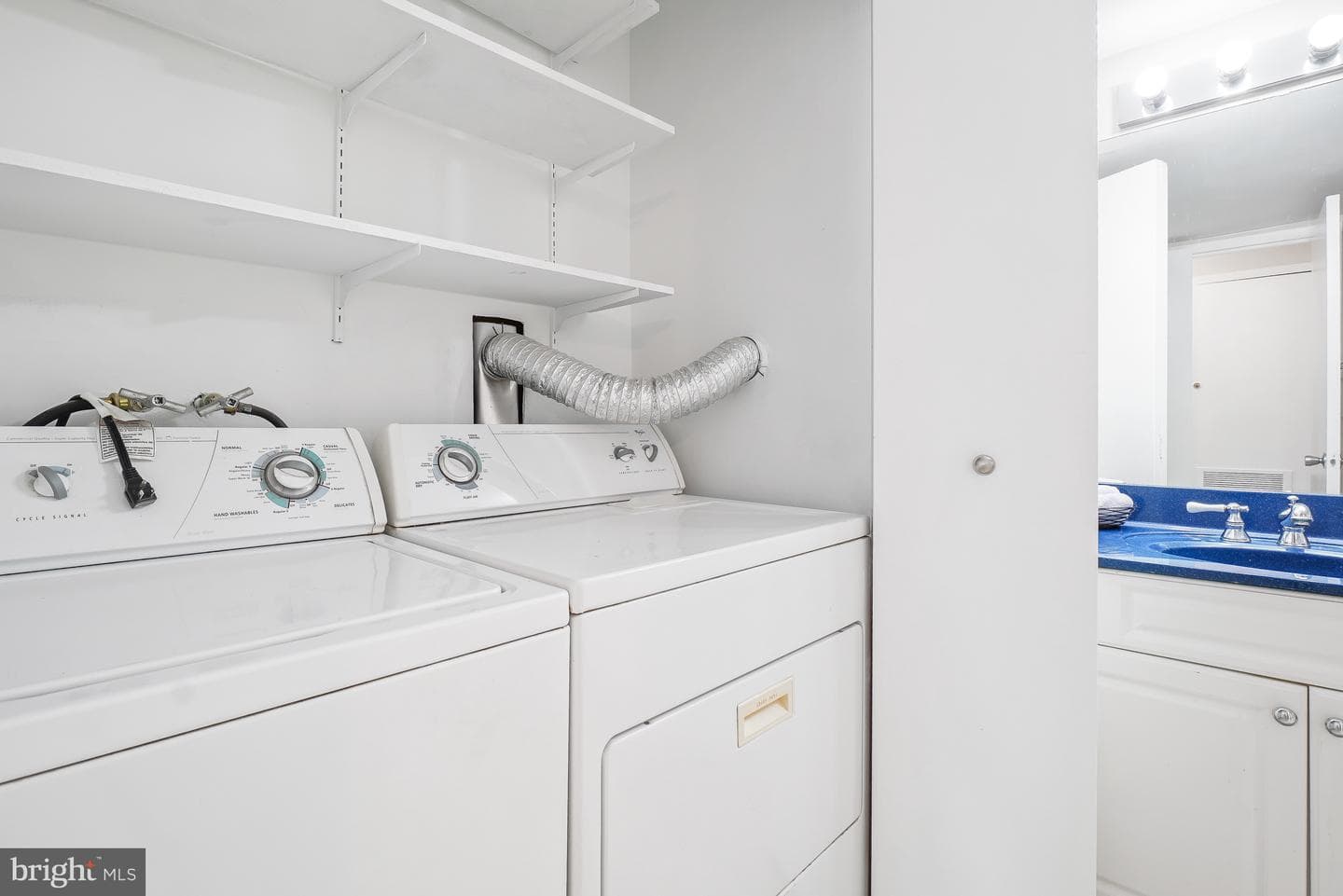 450 Girard Street #304 photo 19