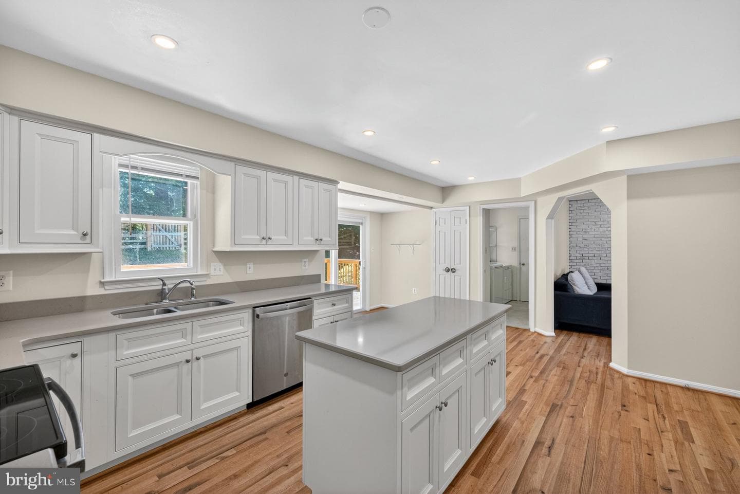 15001 Notley Road photo 17