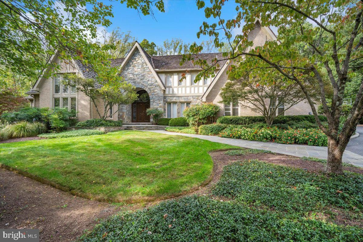 8917 Harvest Square Court
