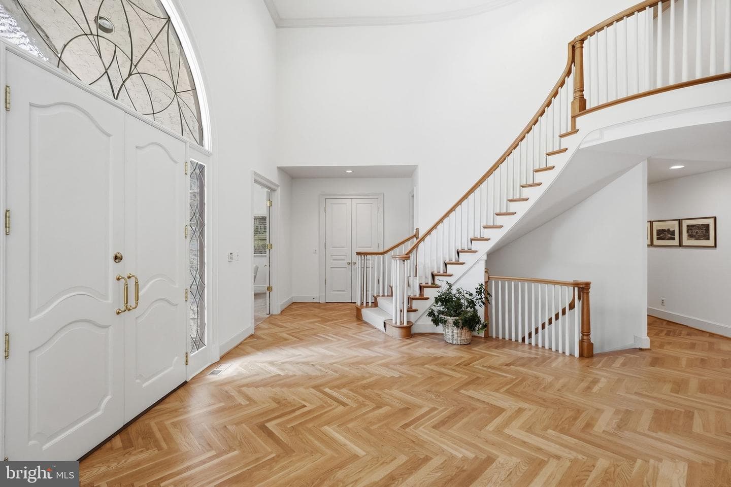 8917 Harvest Square Court photo 5