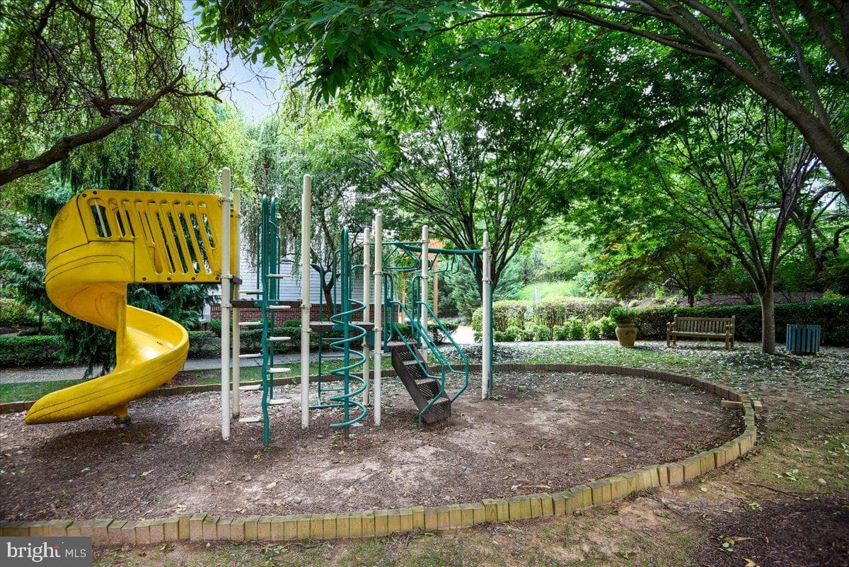 311 High Gables Drive #101 photo 38