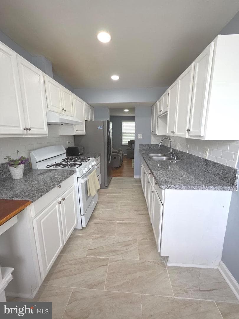 9105 Chesley Knoll Court photo 6
