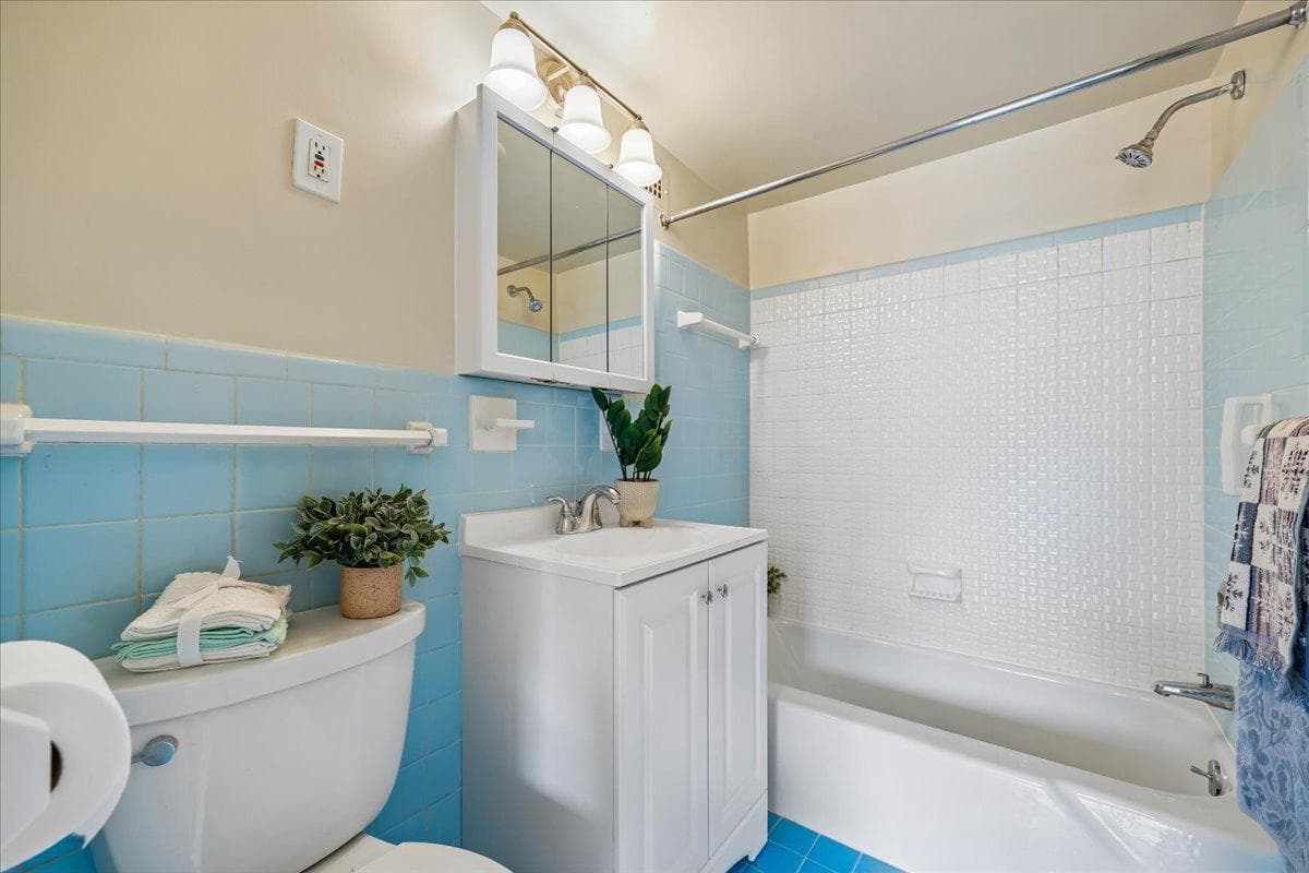10401 Grosvenor Place #501 photo 16