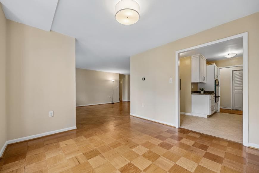 10401 Grosvenor Place #501 photo 7