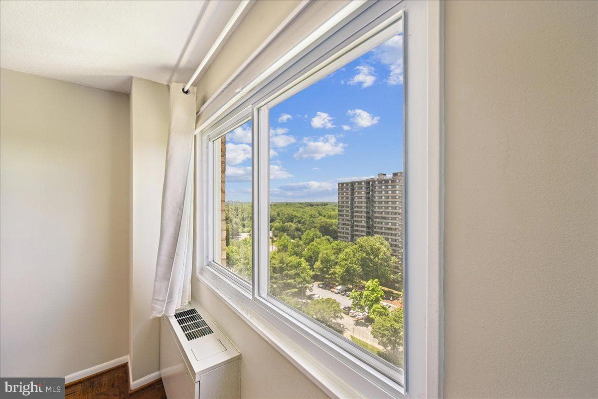 1121 University Boulevard W #1207 photo 15