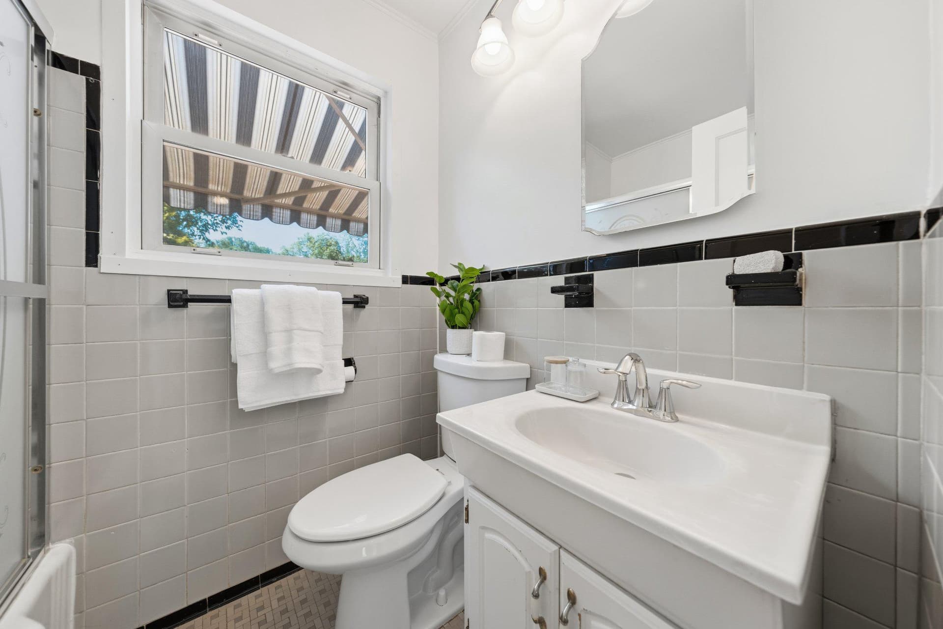 4216 Anthony Street photo 17