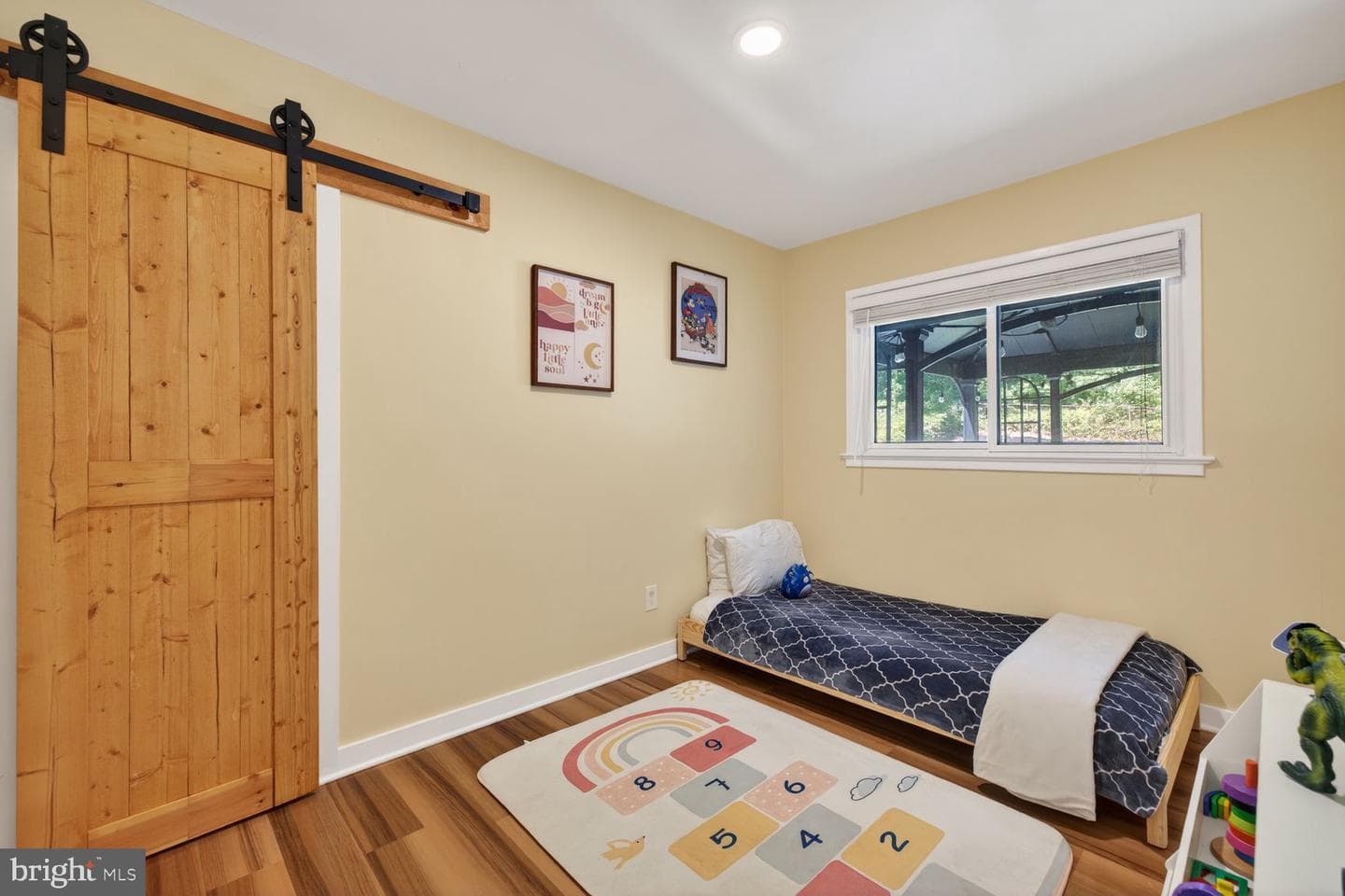 310 Edmonston Drive photo 11