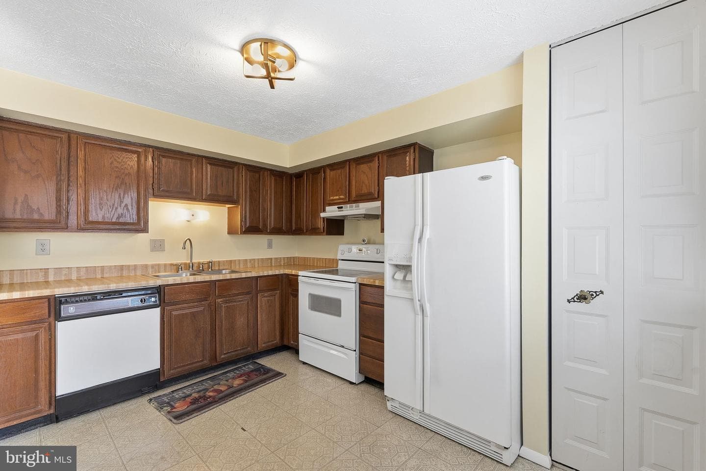 210 Curry Ford Lane photo 10