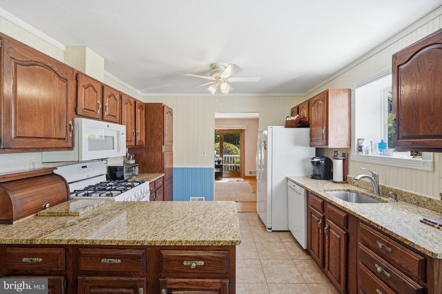 12615 Eastbourne Drive photo 18