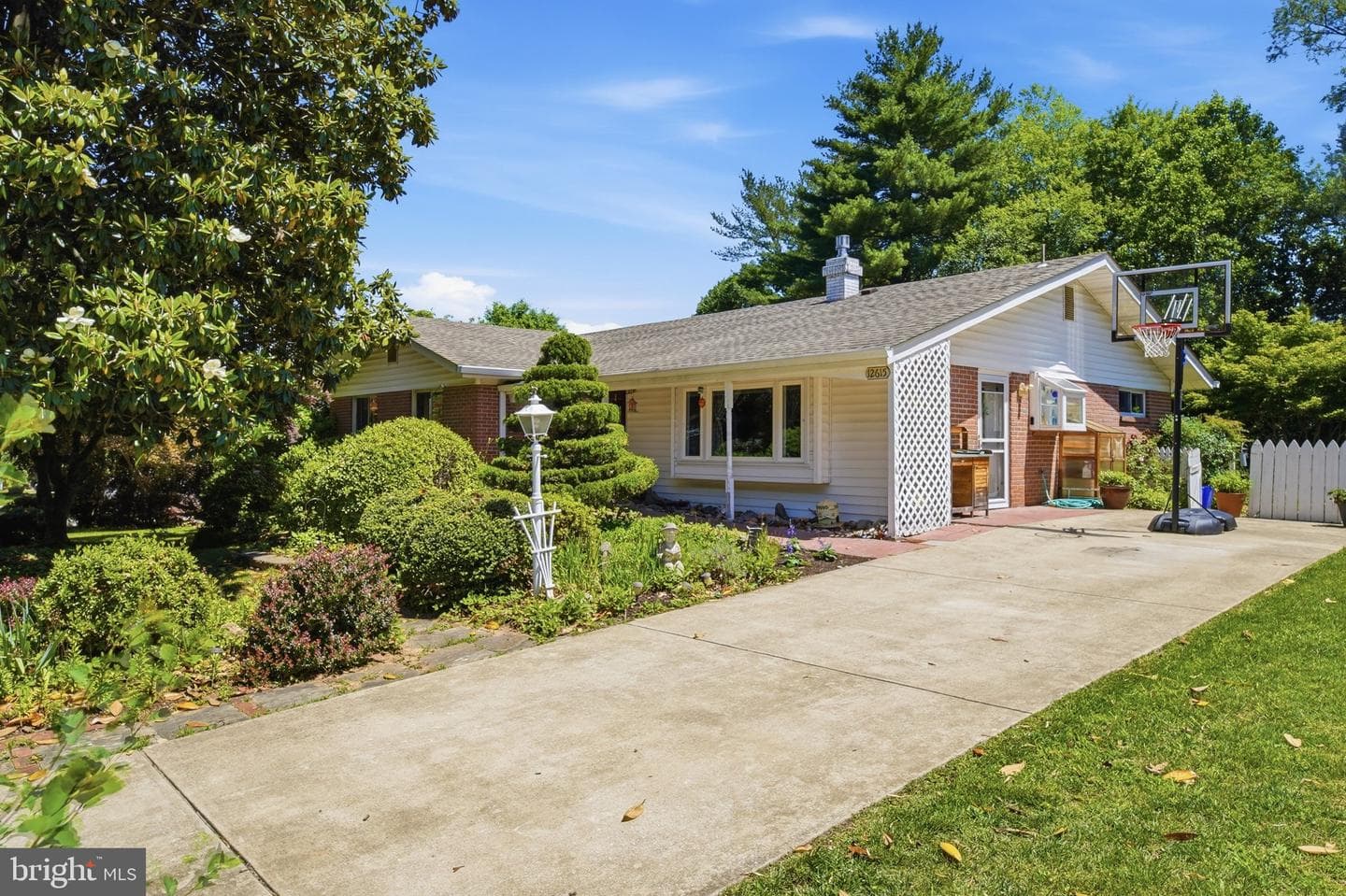 12615 Eastbourne Drive photo 3