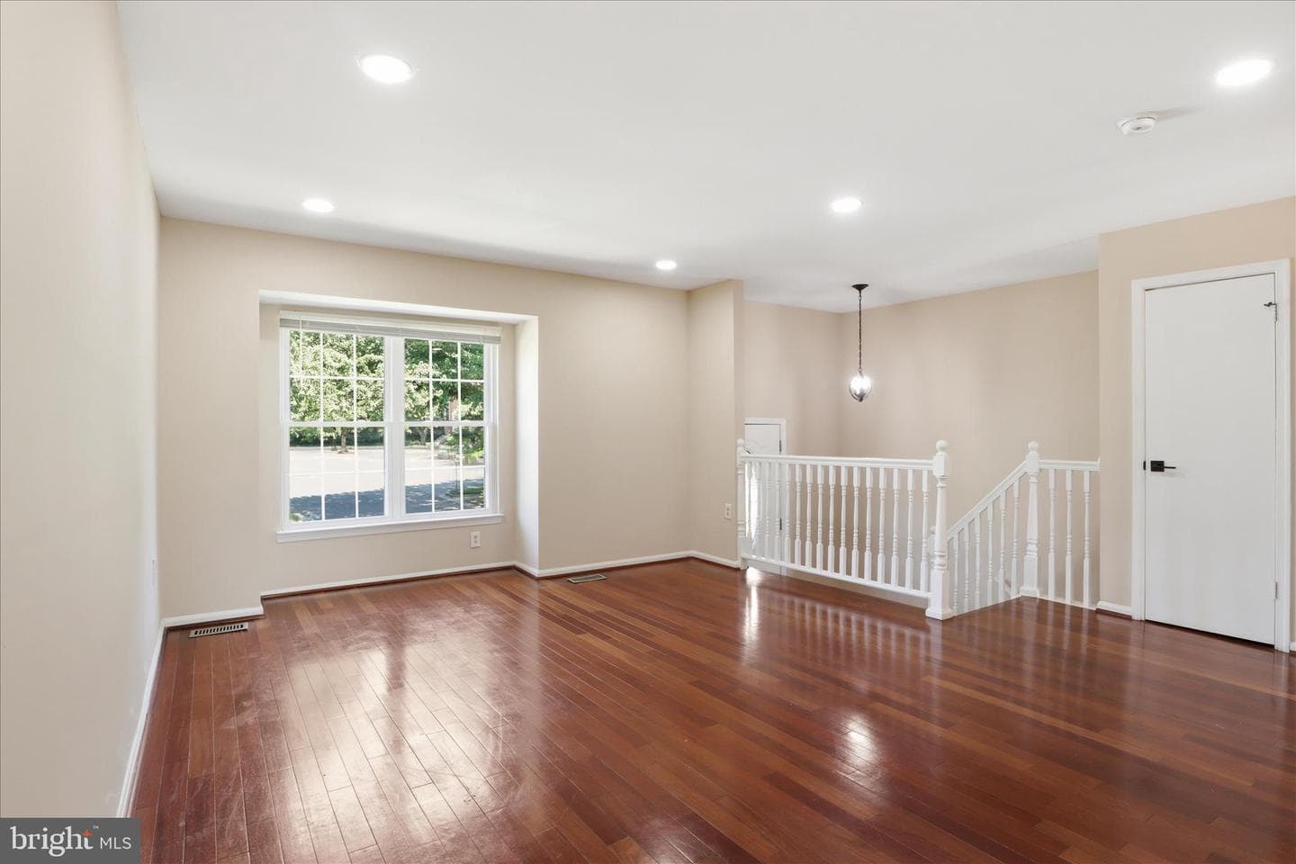 203 Autumn Flower Lane photo 4