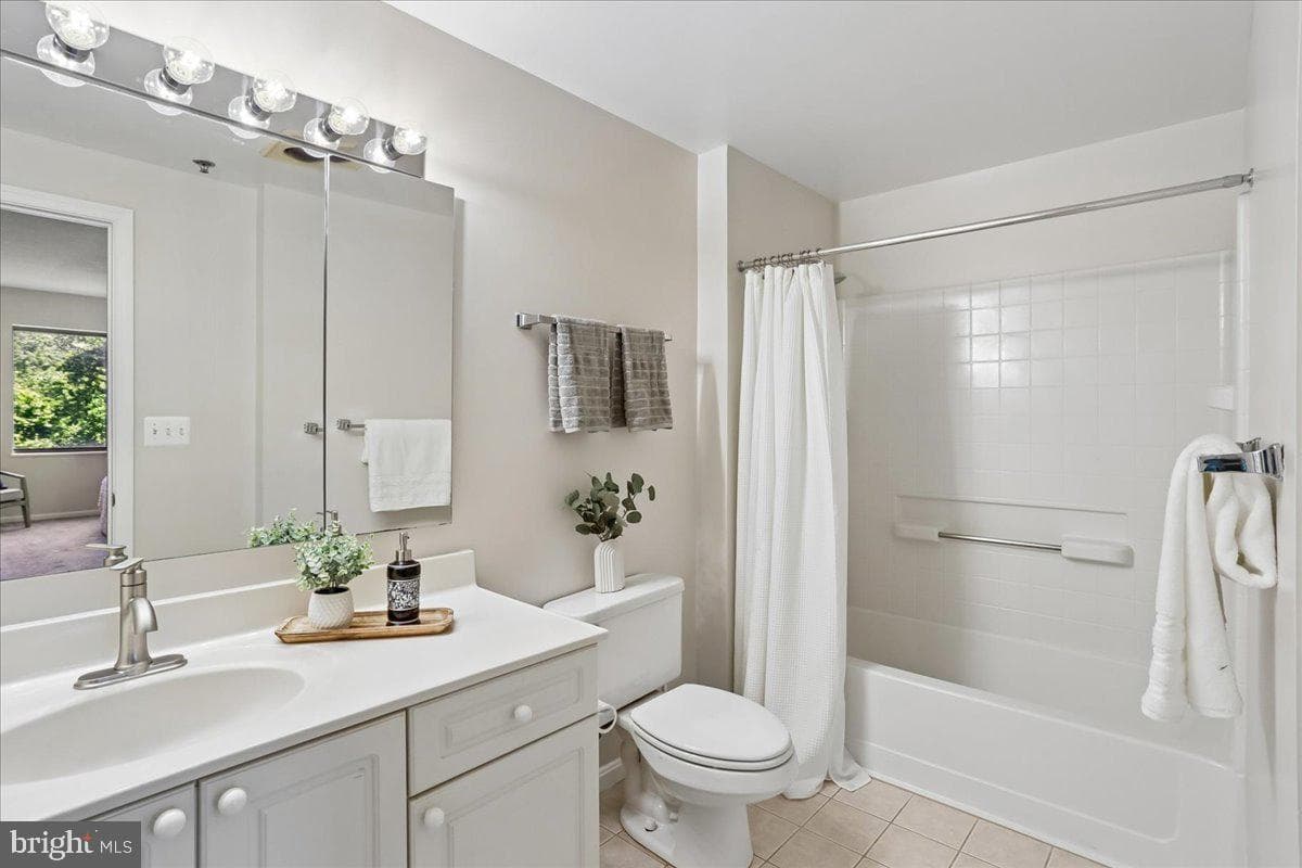 3210 N Leisure World Boulevard #401 photo 16