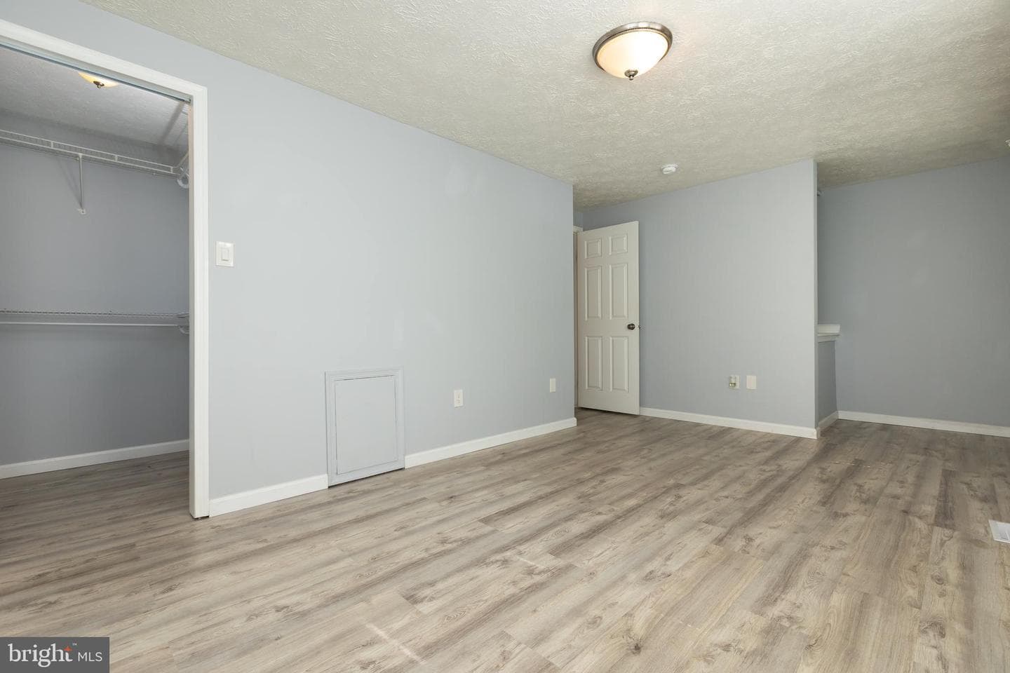 8828 Cross Country Place photo 28