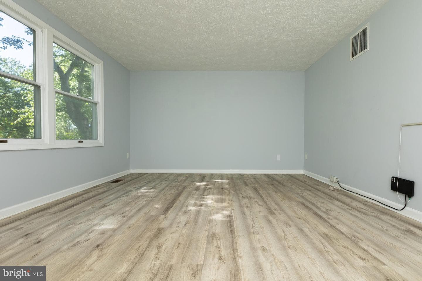 8828 Cross Country Place photo 3