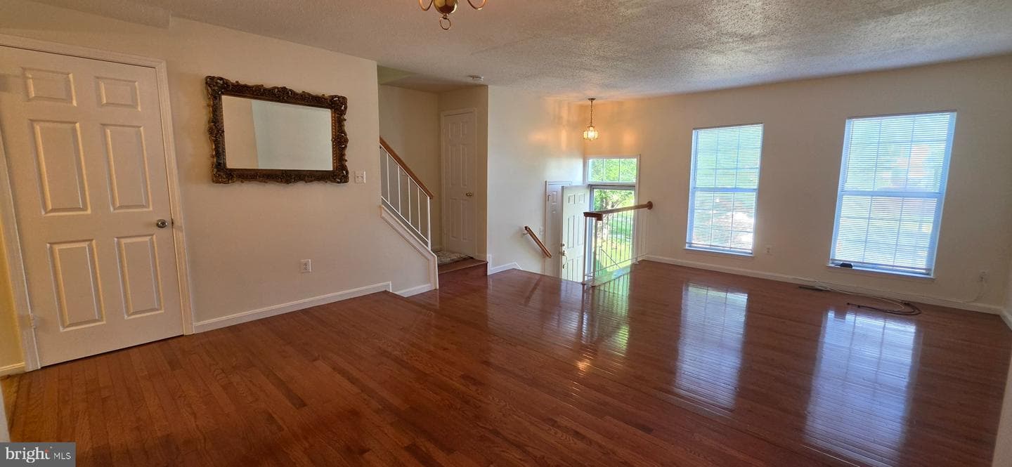 14736 Mcknew Road photo 6