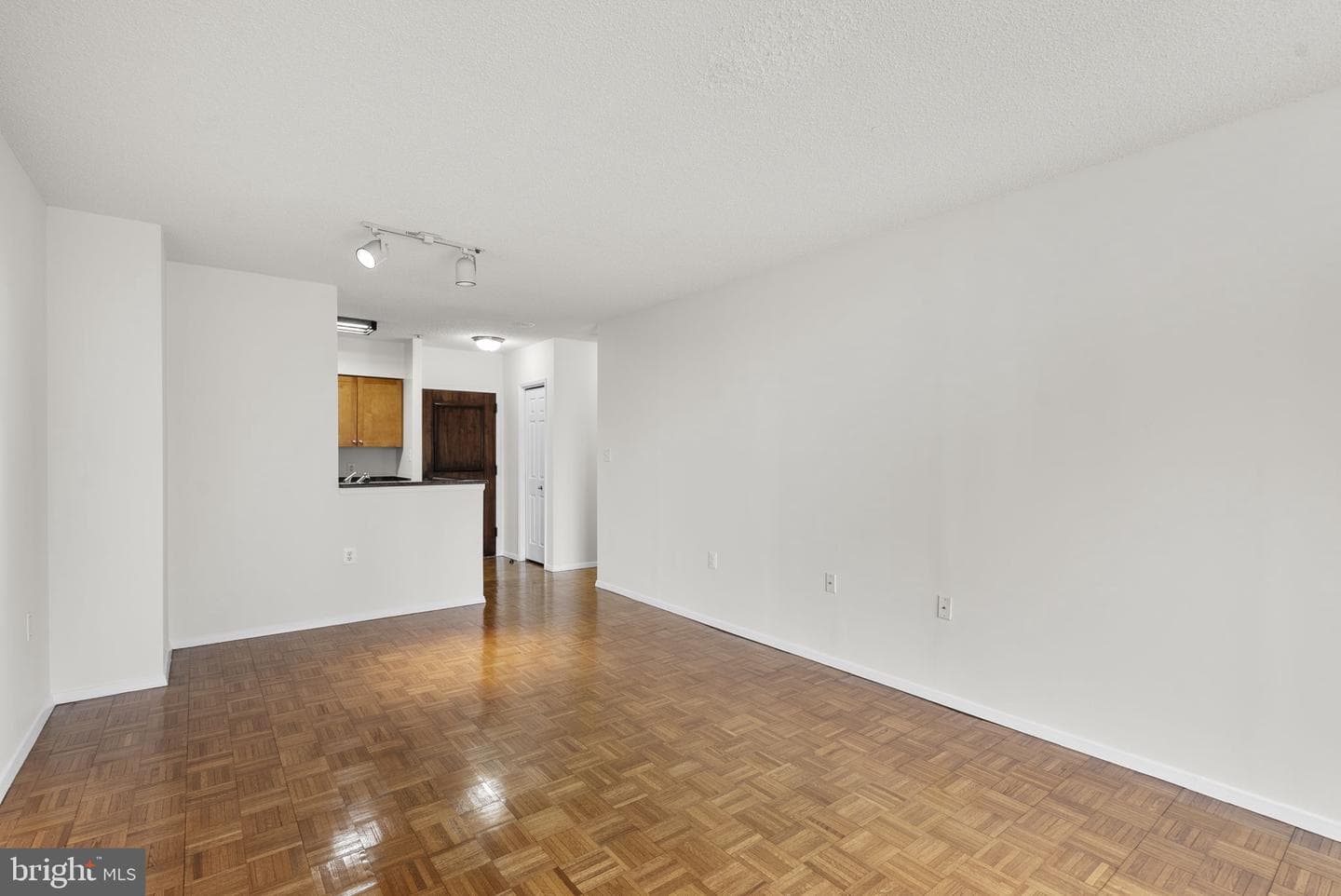 4801 Fairmont Avenue #909 photo 8