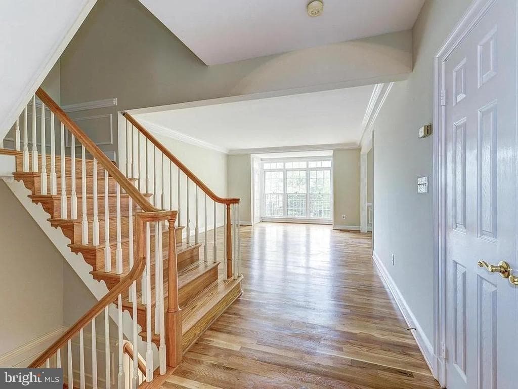 8904 Barrowgate Court photo 3